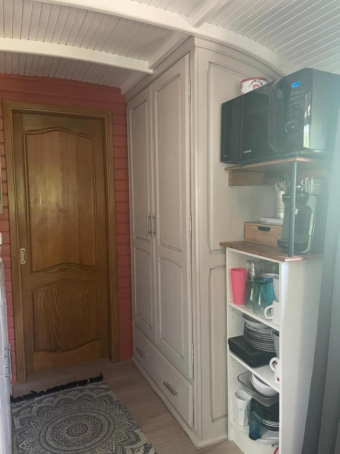 בית הארחה Le Soler 	Roulotte En Bois Sud France מראה חיצוני תמונה