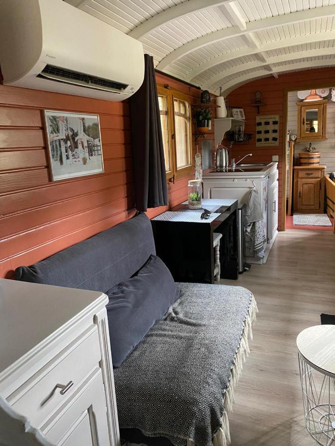 בית הארחה Le Soler 	Roulotte En Bois Sud France מראה חיצוני תמונה